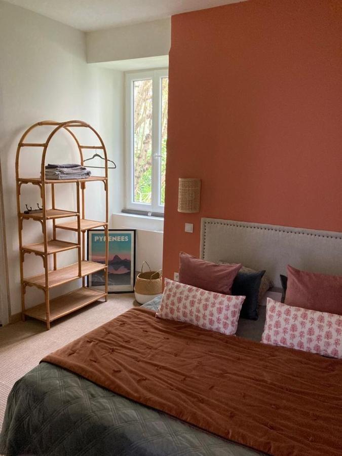 Une Maison De Famille Oloron-Sainte-Marie Eksteriør bilde